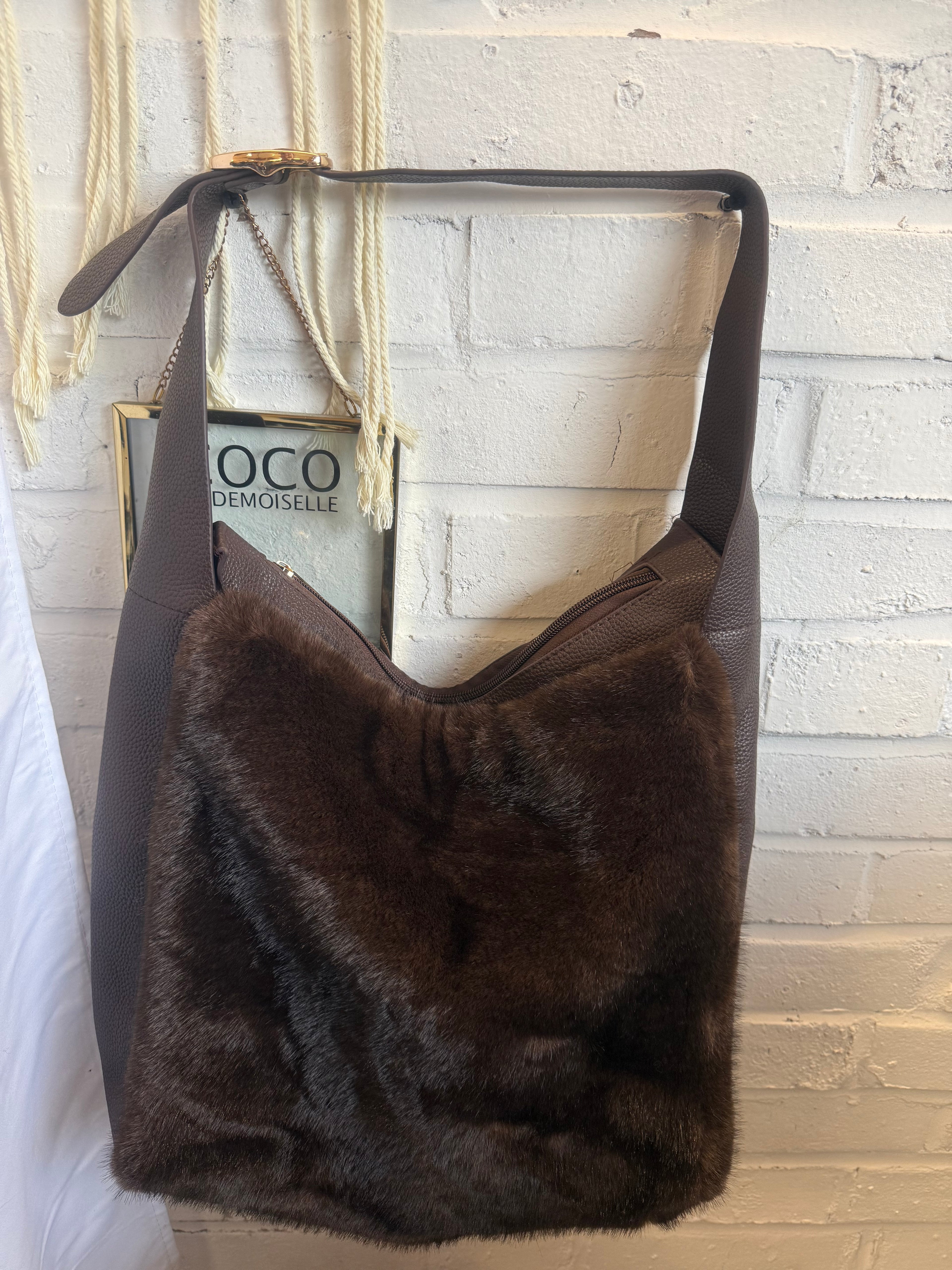 Sac fourrure chocolat ALHENA