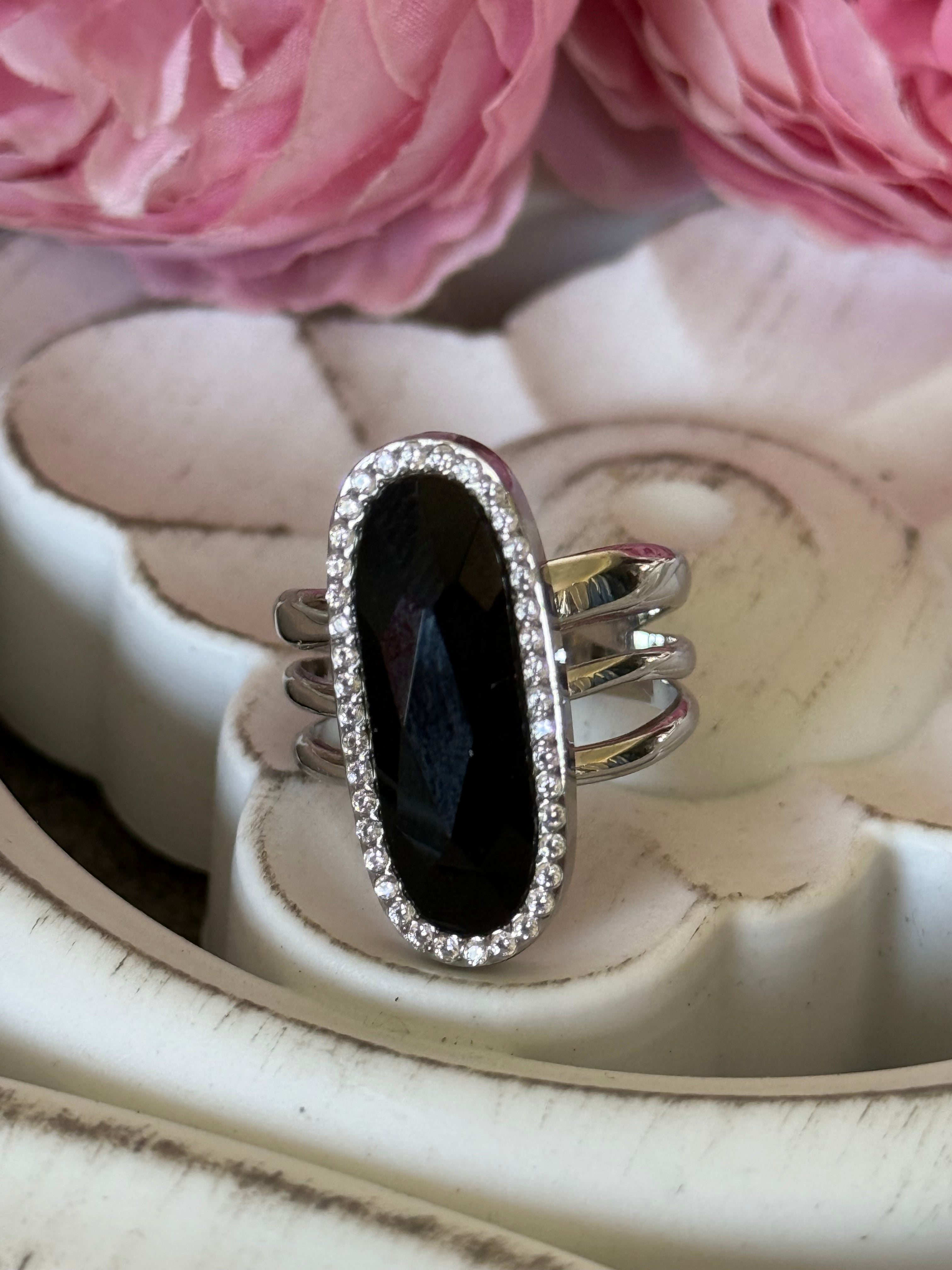 Bague acier argenté cristal noir MAHO